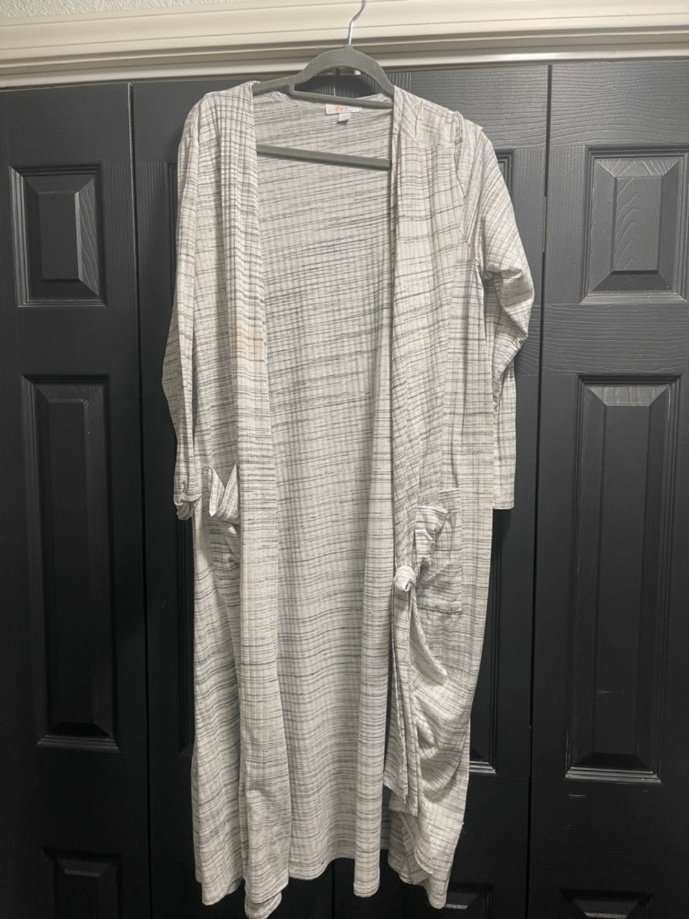 LuLaRoe Light Gray & White Striped Open Cardigan